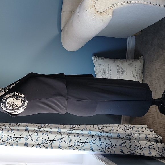 Joseph Ribkoff little black dress - Picture 6 of 9